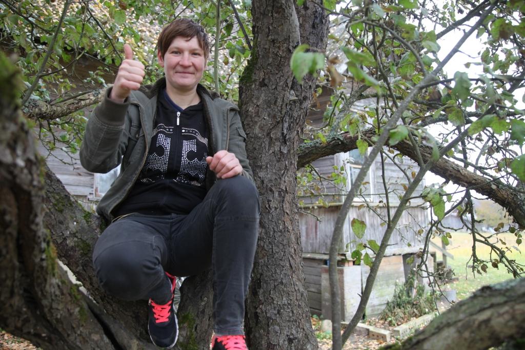 “Jūs par mani maz ko zināt, bet esmu cīnītāja, būdama gatava uz visu. Daudz ko esmu pieredzējusi,” sevi raksturo šova “Lauku sēta” dalībniece Ingūna Stapāne. 	
Autors: Gatis Bogdanovs