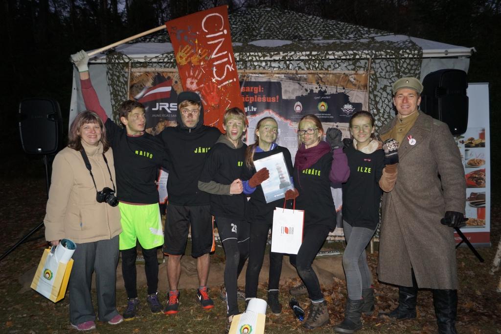 Piedzīvojumu spēlē laurus plūca Gulbenes novada Valsts ģimnāzijas komanda “Cinīši”, izcīnot iespēju iekļūt fināla spēlē Daugavpils cietoksnī. 
Autors: Sandra Galgāne