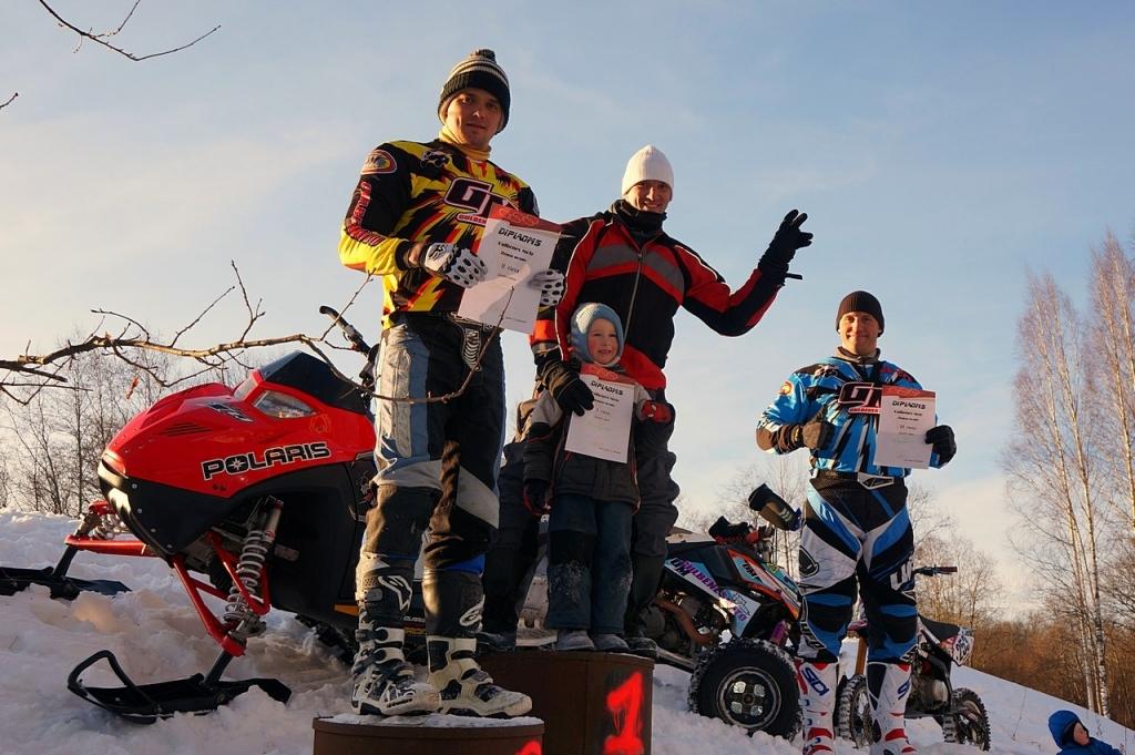 Kluba “Gulbenes moto” sportisti organizē paši savas kluba sacensības un piedalās arī dažādās sacensībās tepat Latvijā un kaimiņvalstīs. 
Autors: no personiskā arhīva