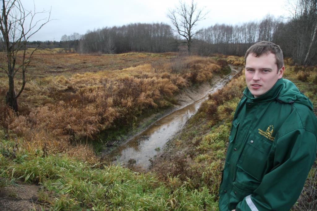 Pēc realizētā projekta Mellupes caurtece ir uzlabojusies -  uzskata valsts SIA “Zemkopības ministrijas nekustamie īpašumi” Vidzemes reģiona meliorācijas nodaļas Gulbenes sektora vadītājs Andris Steps. 
Autors: Gatis Bogdanovs 