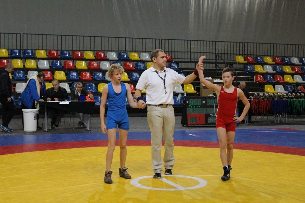 Alans Karuzins (no labās) prestižajā turnīrā izcīnīja 3.vietu. 	