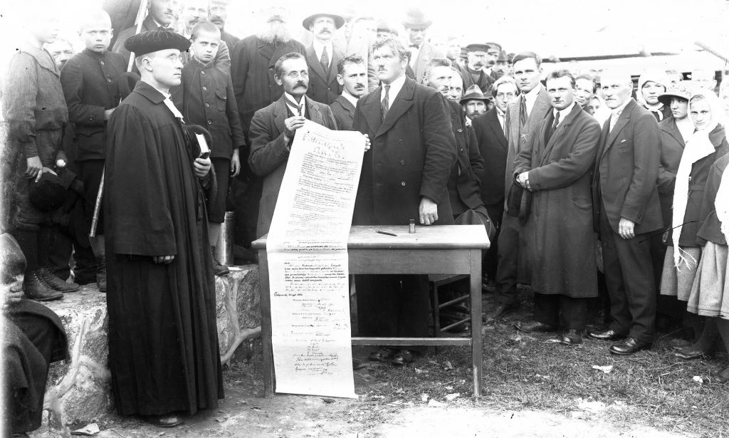 Galgauskas dziedāšanas biedrības ēkas pamatakmens likšana, 1924.gada 14.septembris. 
Autors: F.Knoks (GVMM krājums)