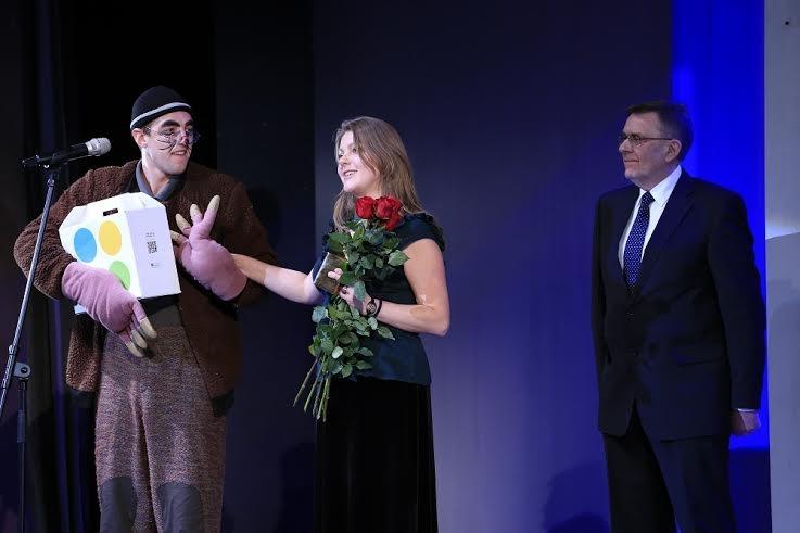 Pagājušā gada skatītāju balvas ieguvēja Māra Mennika. 
Autors: Matīss Markovskis