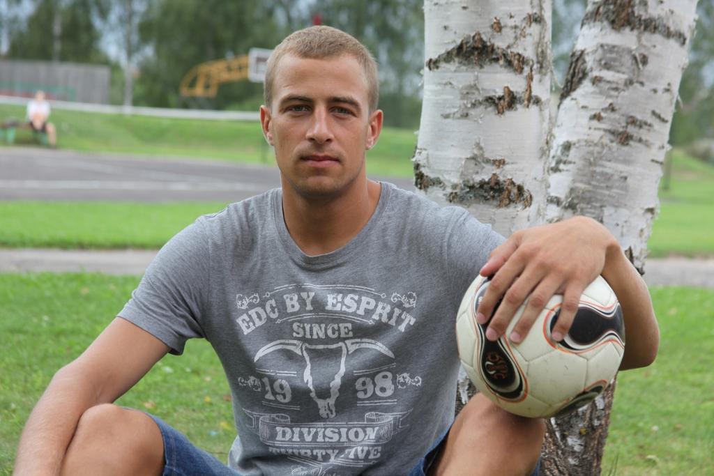 Autors: no Dzirksteles arhīva