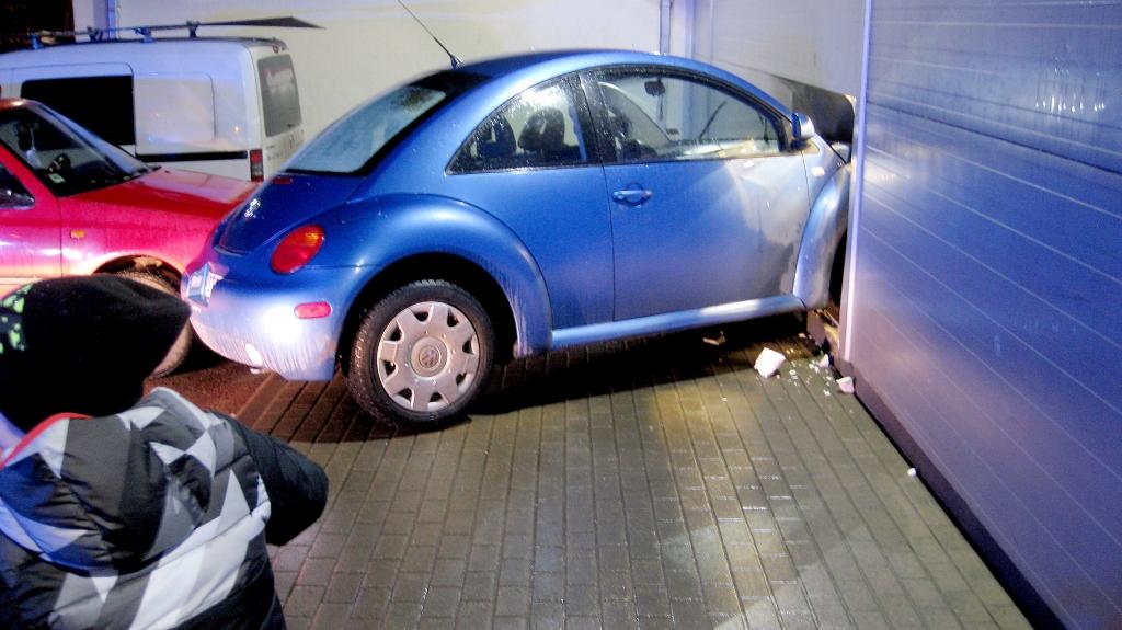 Ažiotāžu “Dzirksteles” portālā izraisījusi operatīvi sniegtā informācija un fotoattēli no notikuma vietas sakarā ar 11.decembra autoavāriju pie veikala “Maxima” Gulbenē. Notikuma iemesli joprojām nav zināmi. 
Autors: Diāna Odumiņa