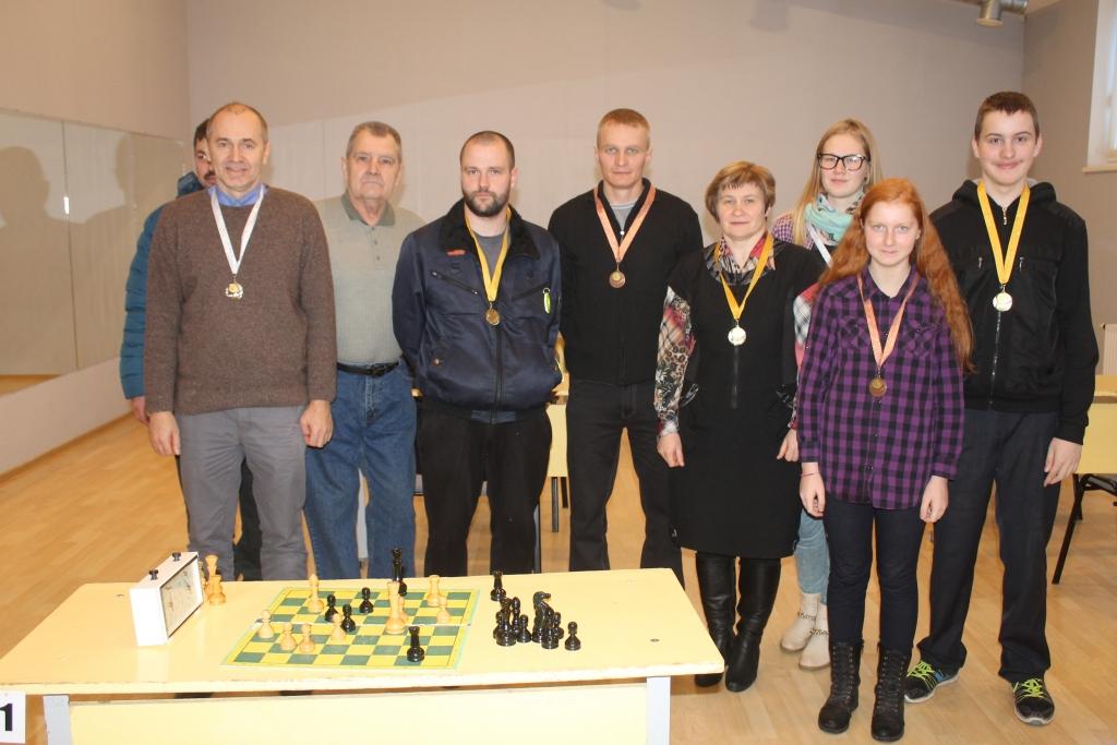 Autors: no personiskā albuma