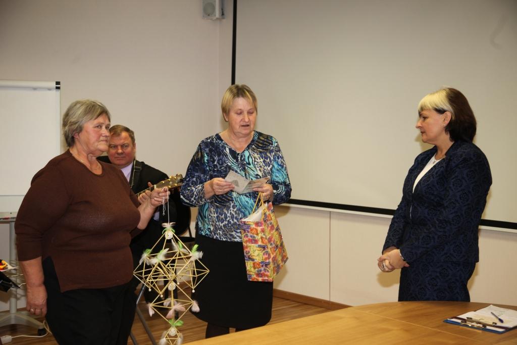 Arī mājražotāji pateicās aģentūrai “Gulbenes tūrisma un kultūrvēsturiskā mantojuma centrs” un tās direktorei Ivetai Kovtuņenko par Zaļā tirdziņa organizēšanu un viņu atbalstīšanu.  
Autors: Evita Brokāne