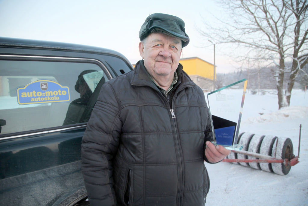 Gan autosportisti, gan arī Latvijas Autosporta federācijas pārstāvji ralliju “Sarma” atzinīgi vērtē ik gadu. Pērnā gada nogalē, izvērtējot gada notikumus, Latvijas Autosporta federācija aicināja autosporta entuziastus, ralliju organizatorus un autosportistus uz ikgadējo apbalvošanas pasākumu, un rallija “Sarma” organizators Vilhelms Sniedzāns saņēma balvu par 2015.gada labāko ātrumposmu. 	
Autors: Gatis Bogdanovs