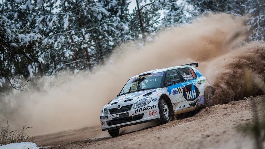 Lielisku uzvaru izcīnīja pasaulē pazīstamās somu rallija zvaigznes Harija Rovanperas piecpadsmitgadīgais dēls Kalle Rovanpera ar stūrmani Risto Pietilainenu un Škoda Fabia S2000 rallija automašīnu.
Autors:  Arturs Igaveņš (ASRT Media) 