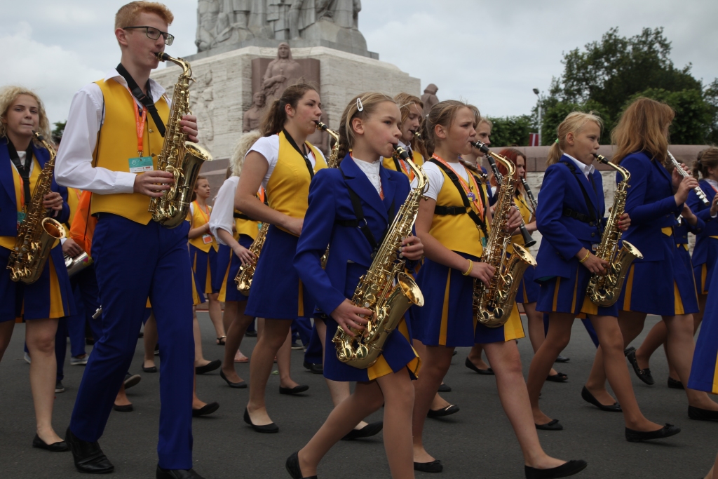 Mūzikas skolas orķestris aktīvi koncertē, piedalās konkursos, ik gadu labus rezultātus uzrāda skatēs un priecē klausītājus ar savu muzicēšanu.
Autors: no “Dzirksteles” arhīva
