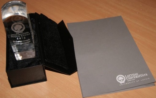 Nominācijā “Gada skola” balvu saņēma Gulbenes novada valsts ģimnāzija.
Autors: Maija Skopāne