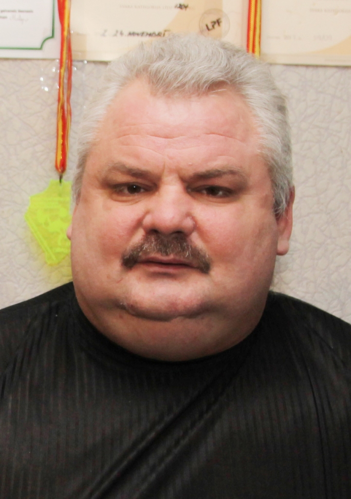 Andrejs Puķīte, strādā apsardzē