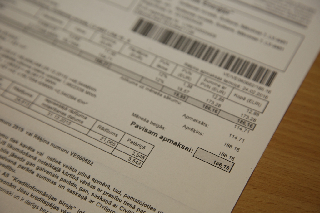 Lai cik lieli arī būtu par janvāri saņemtie siltuma rēķini Gulbenē, nav citas izejas, kā vien tos samaksāt. Taču šī reizē ir arī informācija pārdomām dzīvokļu īpašniekiem un viņu pilnvarotajām personām. Ir neizmantotas iespējas, lai citas ziemas būtu jāmaksā mazāk par adekvātu siltumu.   
Autors: Gatis Bogdanovs