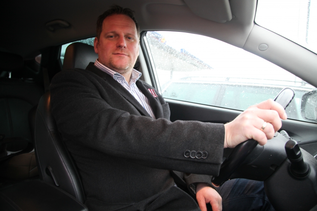 Ar vēlmi veikt profesionālu sociālo mājas aprūpi vecajiem vientuļajiem cilvēkiem, invalīdiem uz Gulbenes novadu strādāt nāk Viesturs Kleinbergs - Latvijas Samariešu apvienības dienesta „Samariešu atbalsts mājās“ vadītājs. 
Autors: Gatis Bogdanovs