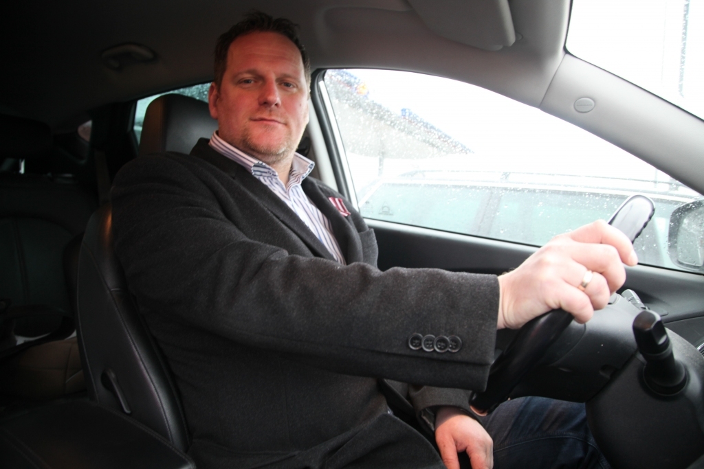 Ar vēlmi veikt profesionālu sociālo mājas aprūpi vecajiem vientuļajiem cilvēkiem, invalīdiem uz Gulbenes novadu strādāt nāk Viesturs Kleinbergs - Latvijas Samariešu apvienības dienesta „Samariešu atbalsts mājās“ vadītājs. 
Autors: Gatis Bogdanovs