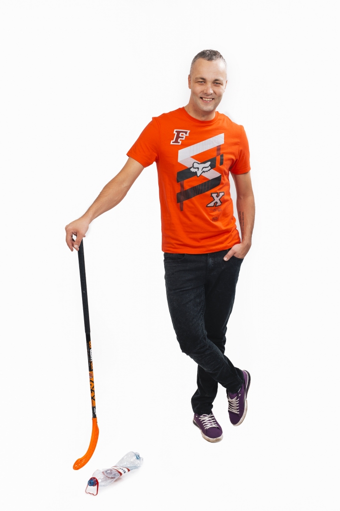 Sporta žurnālists Armands Tripāns pats ikdienā šķiro atkritumus un aicina arī citus rīkoties tāpat, lai saglabātu pēc iespējas tīrāku vidi.