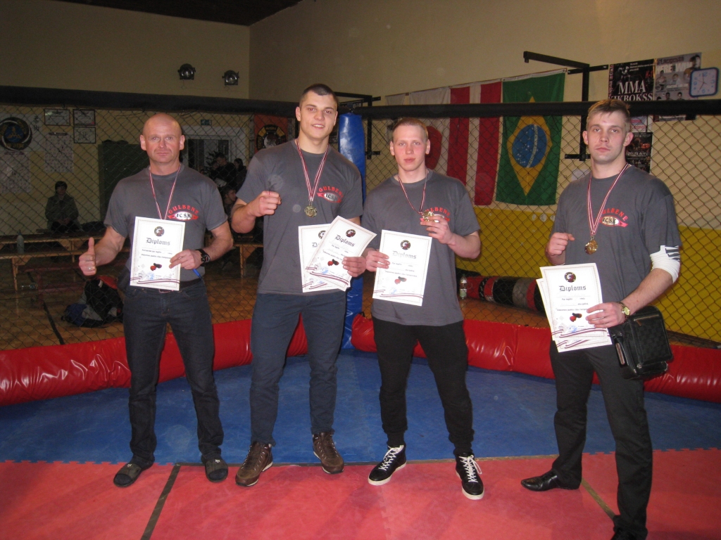 (no kreisās): Aivars Dzenis, Mārtiņš Ķulis, Elvis Skopāns un Oskars Priedeslaipa.
Autors: no personiskā arhīva