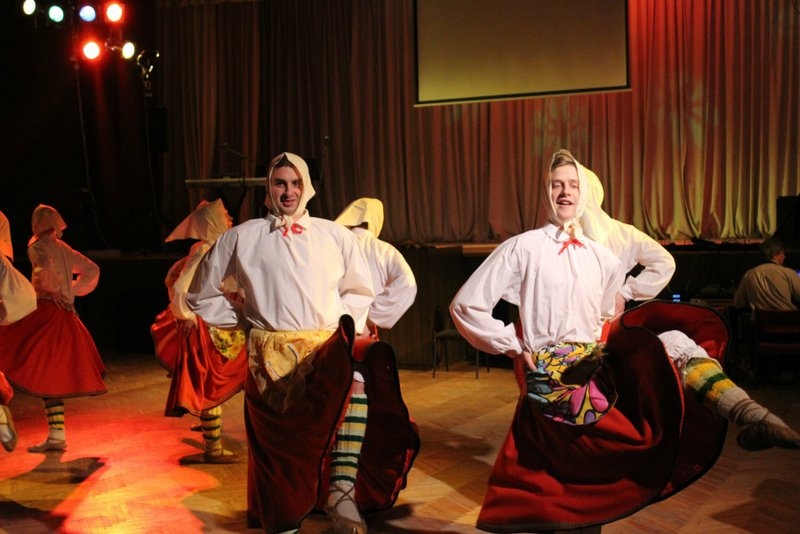 15.Vislatvijas vakara vadītāju festivālā Burtniekos.
Autors: www.valmieraszinas.lv