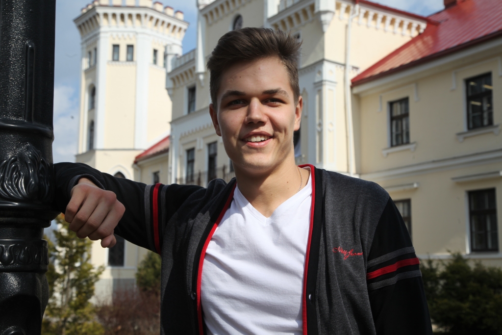 Ritvars Sebris stāsta, ka, veicot pētījumu, bijuši arī kuriozi atgadījumi – skolēni no viņa centušies slēpt, ko viņi ēd pusdienās, baidoties, ka Ritvars to izstāstīs viņu vecākiem.  
Autors: Gatis Bogdanovs