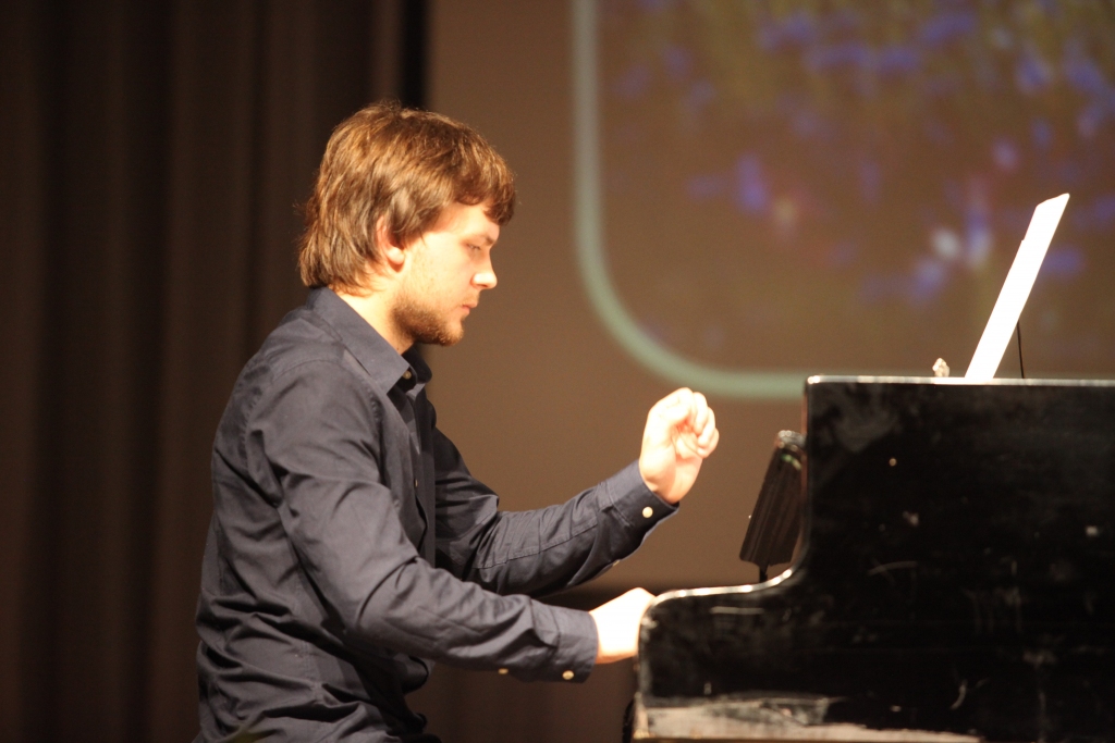 “Lai spēlētu kopā ar orķestri, bija jāiztur nopietns konkurss,” saka Rihards Plešanovs.		
Autors: Publicitātes foto