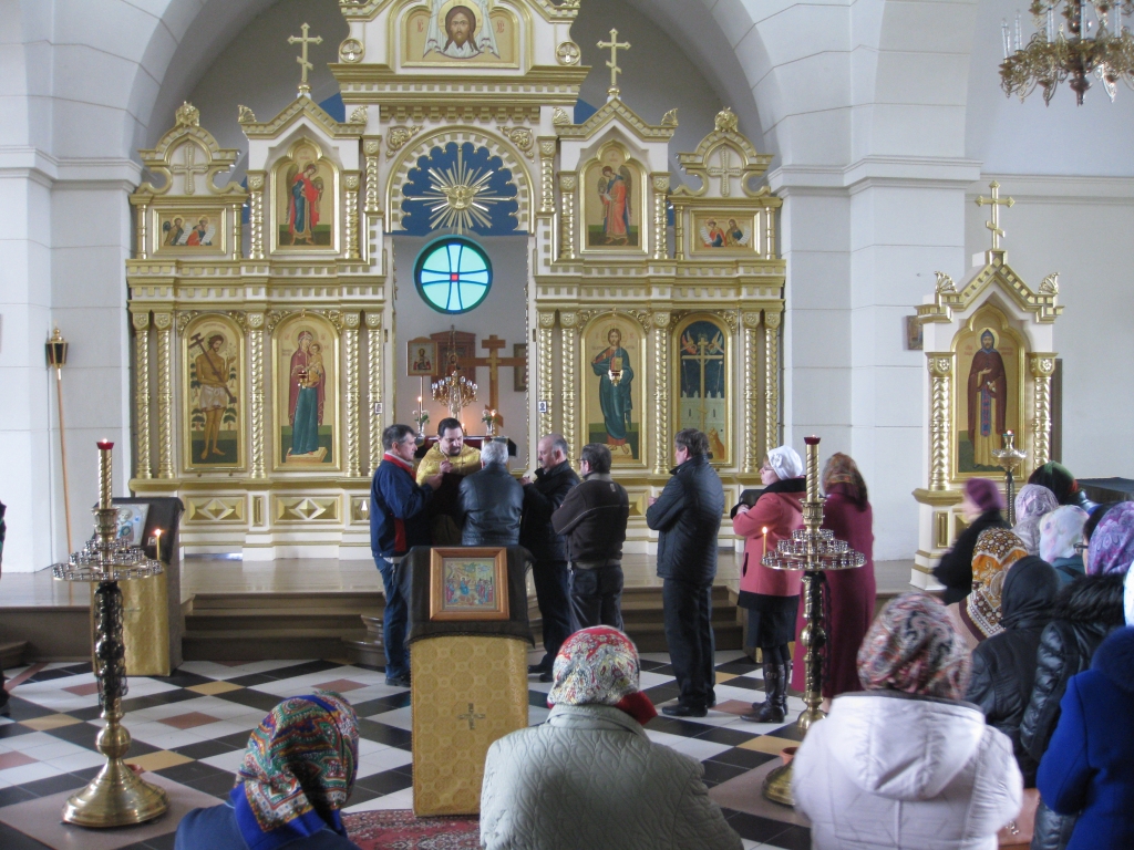 Pareizticīgo Lieldienās, 1.maijā, Stāmerienas baznīcā ticīgajiem būs iespēja izsūdzēt grēkus, iet pie dievgalda, lai pēc tam ar svētītiem kuļičiem (tradicionālo Lieldienu maizi) dotos mājās un svinētu svētkus ģimenē. 
Autors: Diāna Odumiņa