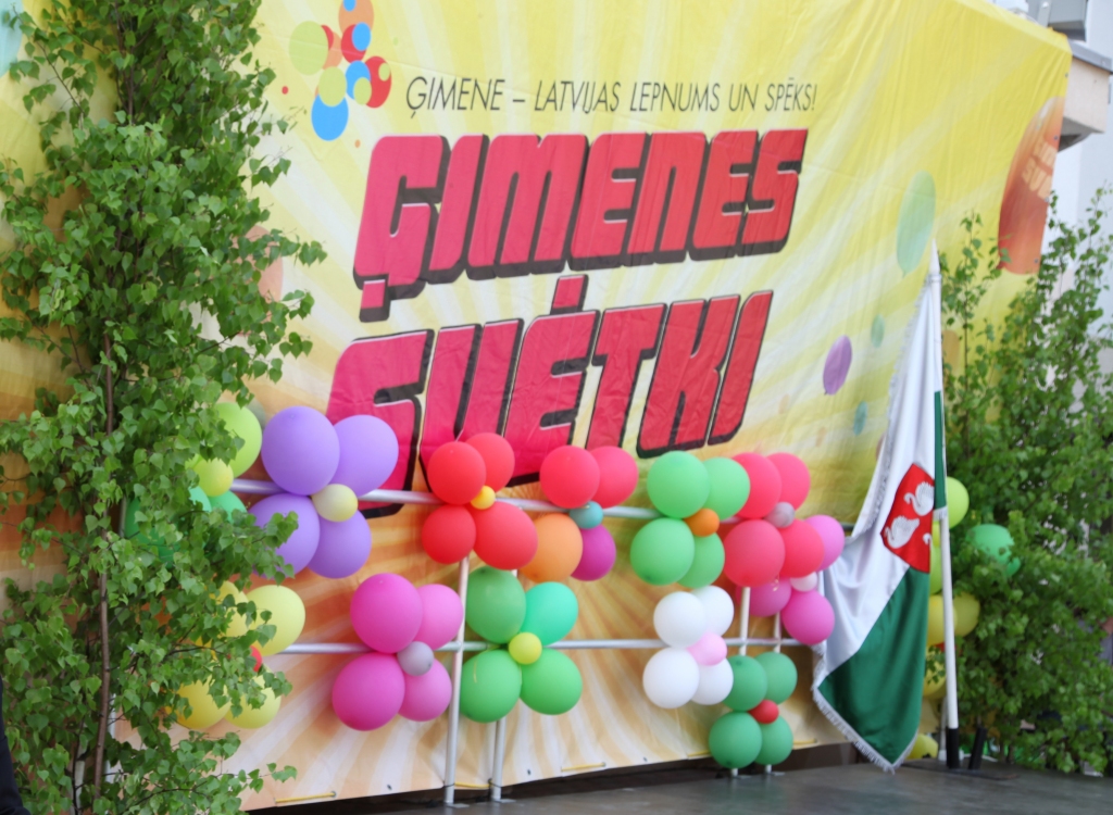 Autors: no “Dzirksteles” arhīva