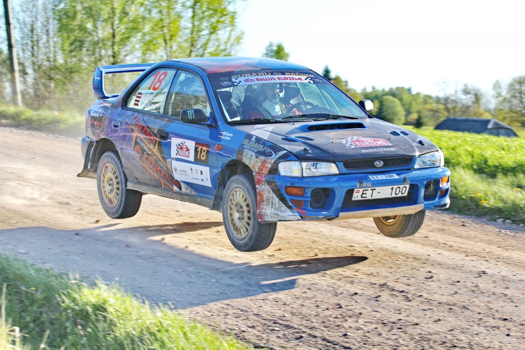 Mareks Švarcs-Švampāns/ Armands Lūkins arī trešajā rallijsprinta čempionāta posmā savā klasē svinēja uzvaru. 	
Autors: Dace Janova, www.4rati.lv