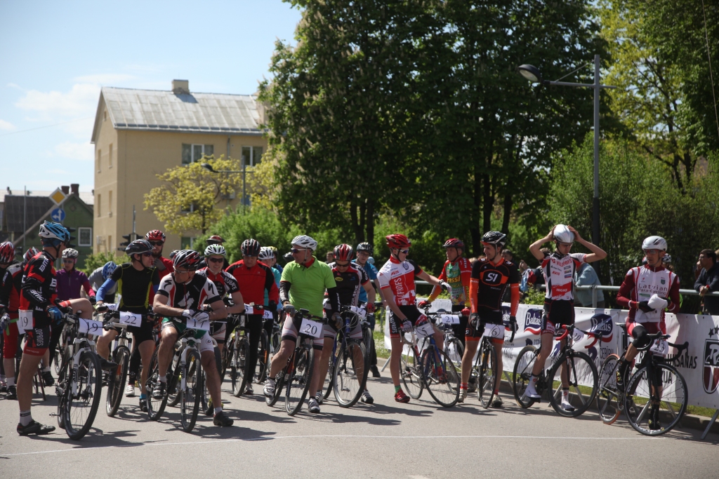 Riteņbraukšanas sacensības Gulbenē iepriekšējos gados ir pulcējušas daudz interesentu. Riteņbraukšana kļūst aizvien populārāka. 
Autors: no “Dzirksteles” arhīva