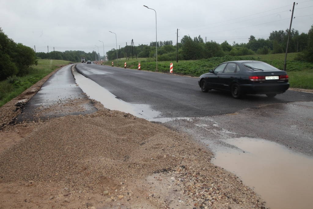 Kapusvētkos iesim pa jauno gājēju celiņu gandrīz līdz pašiem Tanslavu kapiem! Tāda cerība ir.
Autors: Gatis Bogdanovs