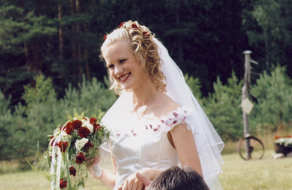 Lanai Upītei kāzu kleitu šuva tepat Gulbenē. Tā vienu dienu vilkta, bet tiek glabāta visu mūžu kā atgādinājums par īpašo dienu.
Autors: no personiskā arhīva