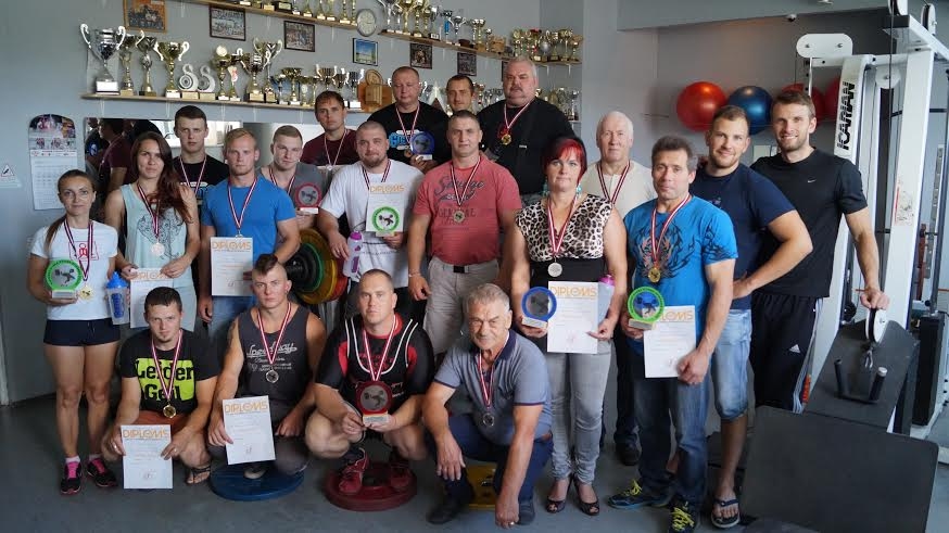 Komandu vērtējumā pašmāju komanda „Gulbenes K.S.P.” ieguva 1.vietu.
Autors: no personiskā arhīva