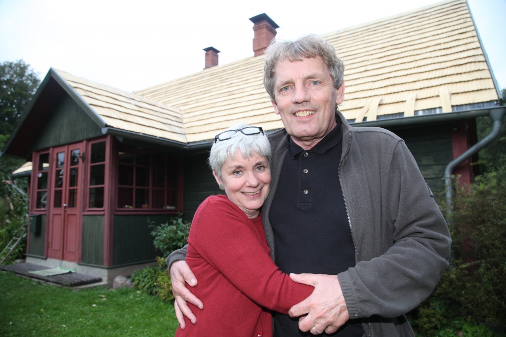 Mihaela un Frīdhelms Flūgi labi jūtas kopā “Zigrīdās”, bet vasaras dienas ir aizlidojušas kā gājputni. Šodien viņi aizbrauc uz Vāciju. 
Autors: Gatis Bogdanovs