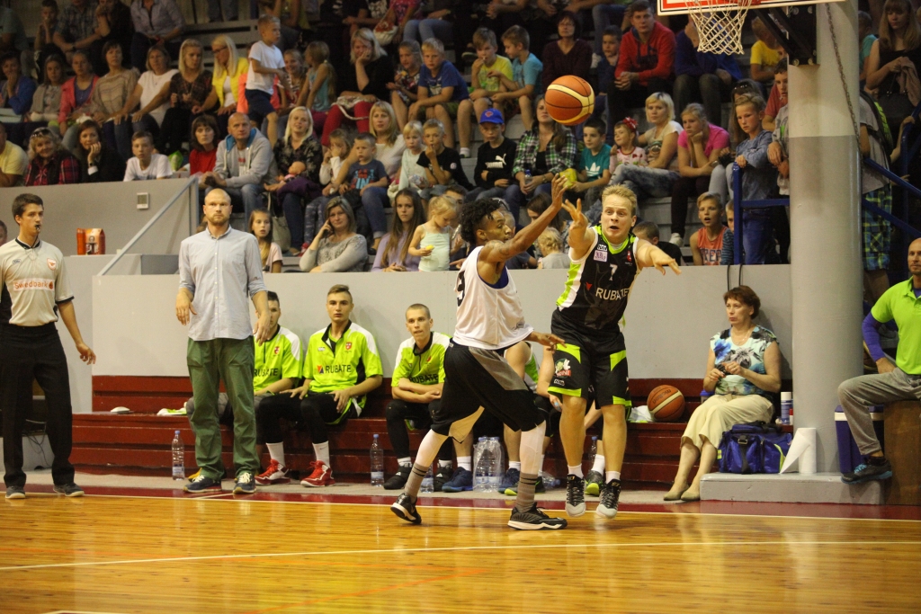 Lai arī zaudējums - 62:83, tomēr “Bukiem” tā bija vērtīga pieredze. 	
Autors: Gatis Bogdanovs