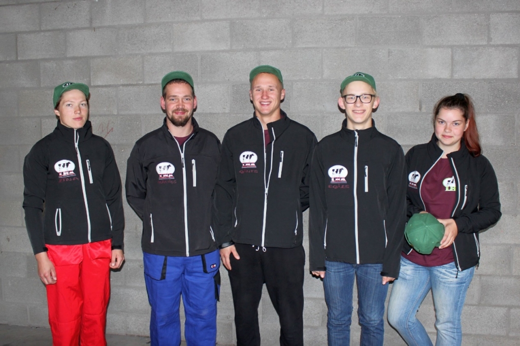 Latvijas komanda vēl smaida, neapzinoties, cik smags darbs tūlīt sāksies- Līna, Mārtiņš, Gints, Egils, Anna.
Autors: no personiskā arhīva