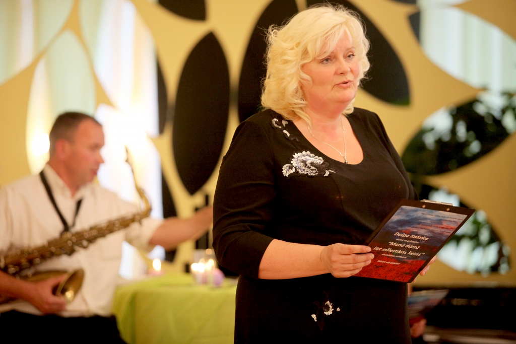 “Arī manī mīt ragana. Baltā. Ar melnumiņiem pirkstu galos manī mīt arī eņģelis,”  tā saka Daiga.
Autors: Gatis Bogdanovs