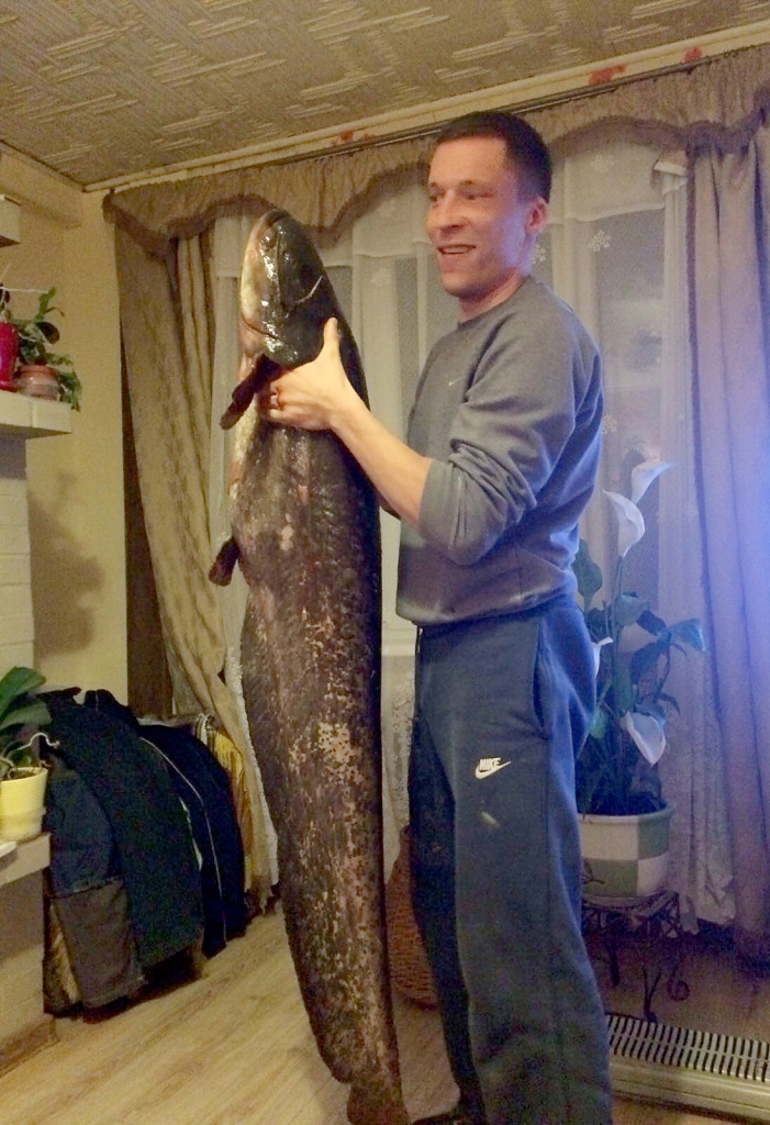 Dairis Strazdiņš uzsver, ka iespaidīgais loms tiks pārvērsts kulinārijas izstrādājumos un baudīts kopā ar draugu Edgaru un piederīgajiem. 
Autors: no personiskā arhīva