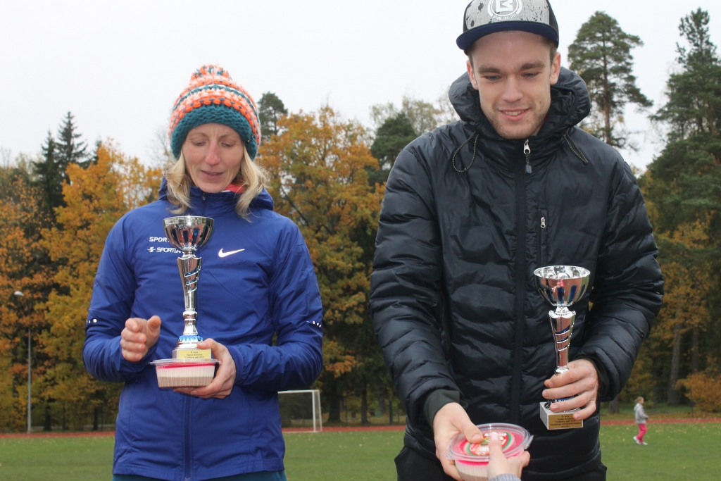 Skrējiena absolūtie uzvarētāji - Guna Ģērmane un Edgars Gjačs. 
Autors: Ziedonis Lazdiņš