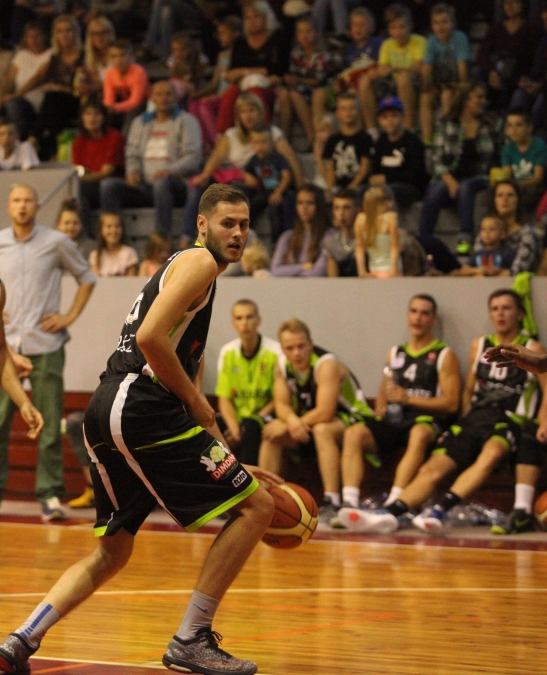 Mūsu Artūrs Lūsis spēlē pret “Valmiera Glass/Vidzemes augstskola” atzīmējās ar deviņiem punktiem.
Autors: no Dzirksteles arhīva