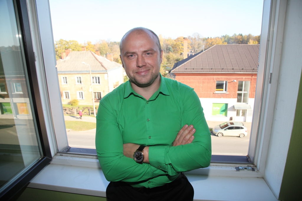 Divos sasaukumos būdams Gulbenes novada domes deputāts, Intars Liepiņš bieži ir bijis citādi domājošais, neērtais deputāts, kas ir spējīgs izvēlēties pozīciju – viens pret visiem. Viņš kandidēs arī nākamā gada vēlēšanās. 	
Autors: Diāna Odumiņa