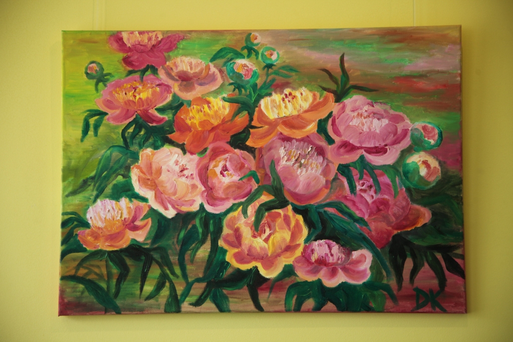 Daigas Kalinkas eļļas gleznas no gleznām, kas tapušas uz gaisīga zīda, atšķiras ar krāsu toņu sulīgo pamatīgumu. Gleznas līdz 15.novembrim aplūkojamas Gulbenes novada bibliotēkā. 	 
Autors: Gatis Bogdanovs