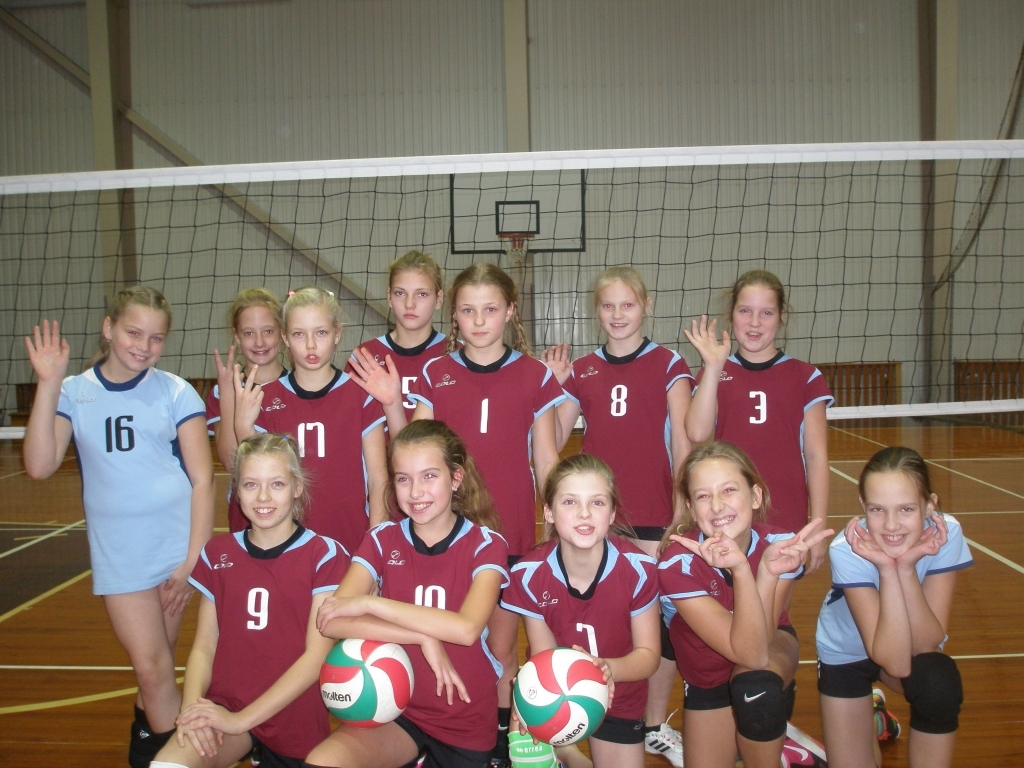 Gulbenes BJSS U-12 grupas volejbolistes Latvijas Volejbola federācijas kausa izcīņas finālā turpinās cīņu par 1.-6.vietu. 
Autors: no personiskā arhīva