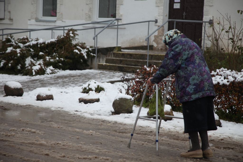 Aprūpes centrā šobrīd izmitināti 24 klienti, kas ir maksimums. Visi ir Gulbenes novada cilvēki. 
Autors: Gatis Bogdanovs