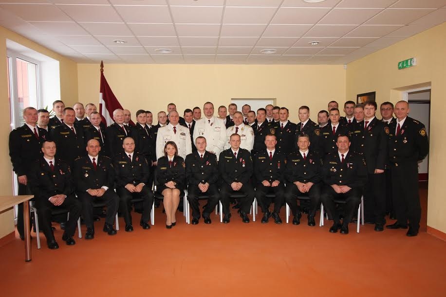 Vidzemē tika pasniegti septiņi VUGD Goda raksti un astoņas VUGD Pateicības, godinot tos cilvēkus, kuri snieguši ieguldījumu VUGD attīstībā, priekšzīmīgi pildījuši dienesta pienākumus un sasnieguši teicamus darba rezultātus. 
Autors: no VUGD arhīva