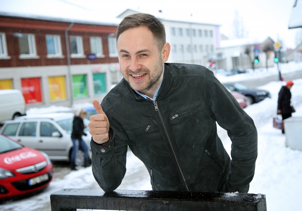 “Vai es palikšu Lielbritānijā, braukšu atpakaļ uz Latviju vai pārcelšos uz citu valsti, to nevar zināt,” par savu nākotni izsakās Andis Dobris. 	
Autors: Gatis Bogdanovs