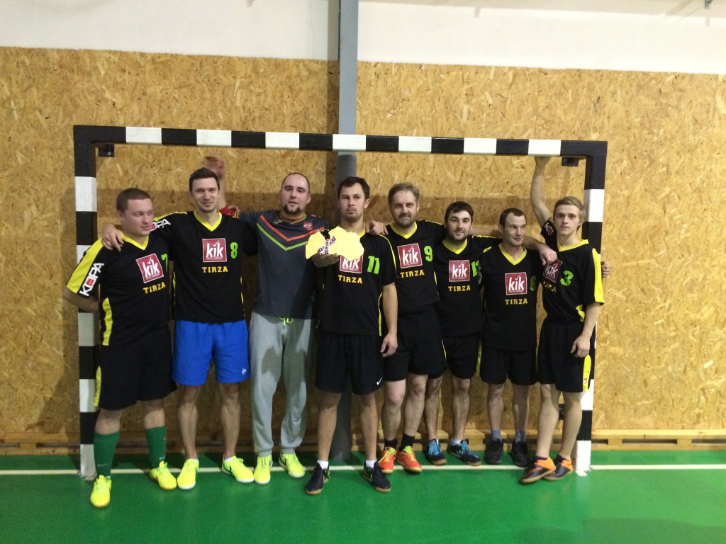 Tirzas veterāni sīvā cīņā pieveica Lizuma komandu un izcīnīja 1.vietu
Autors: no personiskā arhīva