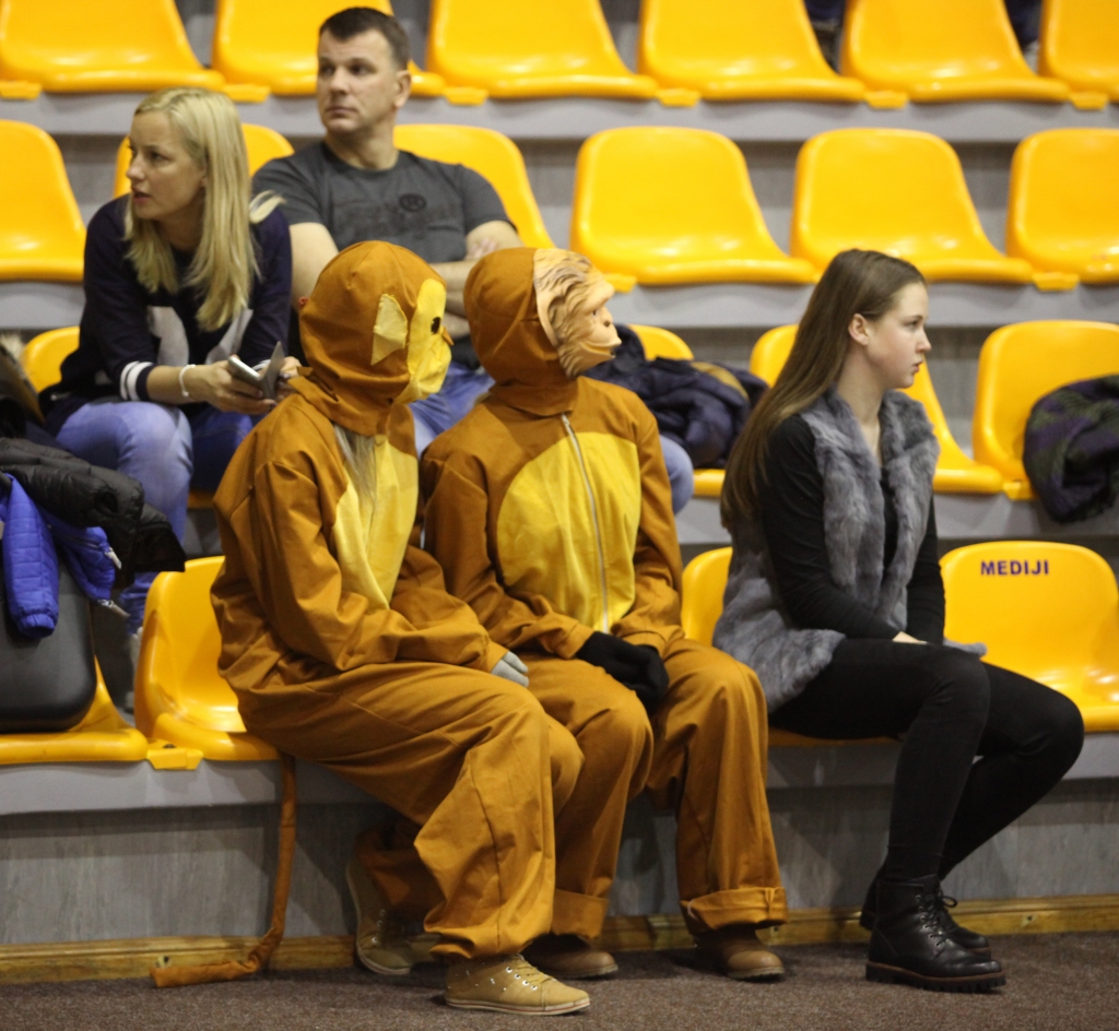 Gaidīšana nekad ne pie kā laba nav novedusi. Tā jau par mērkaķiem var kļūt. Cīnīties vajag, ļautiņi, cīnīties!
Autors: Gatis Bogdanovs