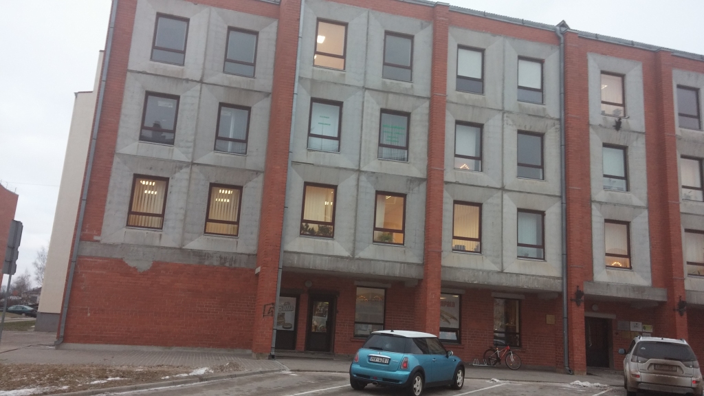 Ar nākamā gada 1.janvāri novada tagadējo sešu bāriņtiesu vietā būs viena ar tās centrālo biroju Gulbenē, Ābeļu ielā 8, ceturtajā stāvā, kur pašlaik notiek remontdarbi. 
Autors: Tamāra Ulase