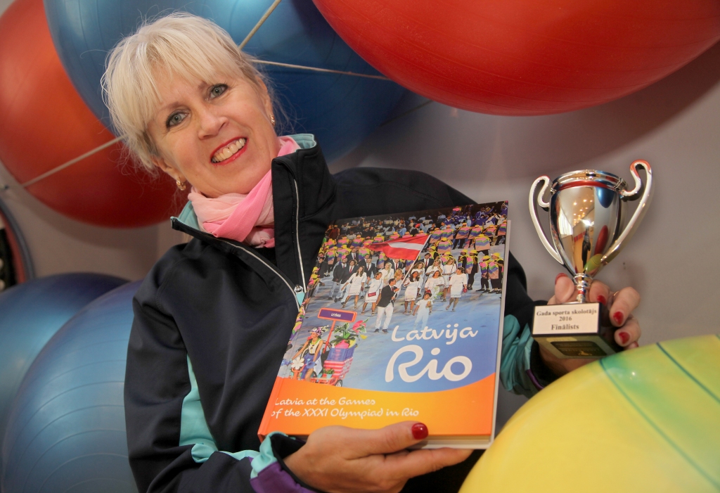 Gulbenes vidusskolas sporta skolotāja Irēna Aizpure konkursā “Gada sporta skolotājs” piedalījās jau otro reizi. Abas reizes viņa iekļuva konkursa finālā. “Kas to zina, varbūt būs arī trešā reize,” saka pedagoģe. 
Autors: Gatis Bogdanovs