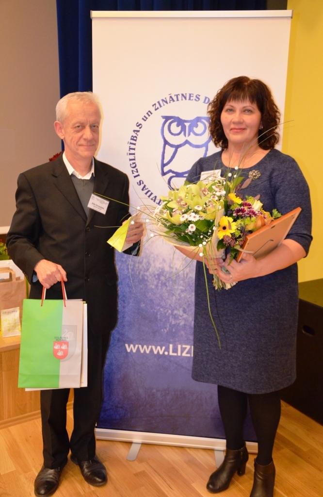 Lejasciema vidusskolā ir aktīva arodorganizācija, ko vada skolotājs Aldis Doropoļskis. Kopā ar Lejasciema vidusskolas direktori Inetu Maltavnieci, viņš piedalījās Latvijas Izglītības un zinātnes darbinieku arodbiedrības rīkotajā konkursā par pedagogiem draudzīgāko skolu. Lejasciema vidusskola konkursā tika apbalvota ar Izglītības un zinātnes ministrijas Pateicības rakstu. 	
Autors:  www.lizda.lv