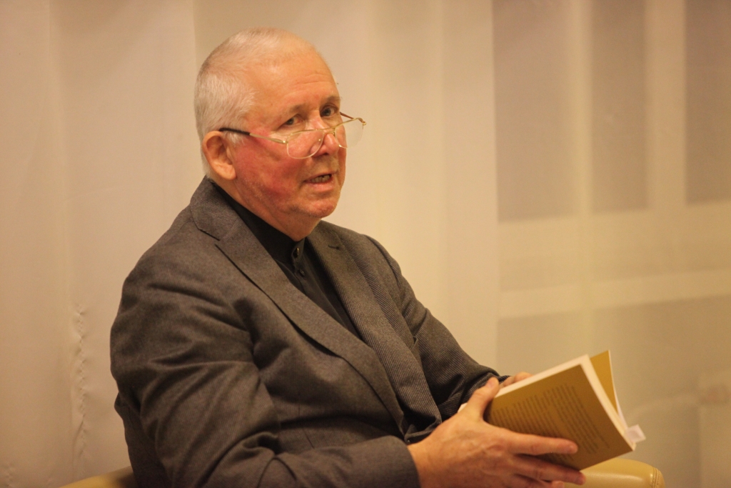 “Mēs gribot, negribot kļūstam par pasaules pilsoņiem, jo globalizācija ir pamatā visām šodienas pasaules problēmām,” uzskata filozofs, Latvijas Universitātes profesors Rihards Kūlis. 
Autors: Gatis Bogdanovs